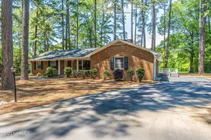 4 Fairway Ln, Whispering Pines, NC 28327 - Photo 1