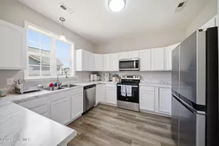 400 Brunswick Dr, Jacksonville, NC 28546 - Photo 17