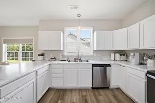 400 Brunswick Dr, Jacksonville, NC 28546 - Photo 19