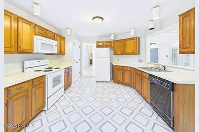 159 Kensington Way, Aberdeen, NC 28315 - Photo 17