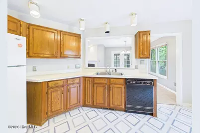 159 Kensington Way, Aberdeen, NC 28315 - Photo 15