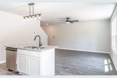 780 W Illinois Avenue, Southern Pines, NC 28387 - Photo 7