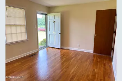 111 Varsity Road, Murfreesboro, NC 27855 - Photo 5
