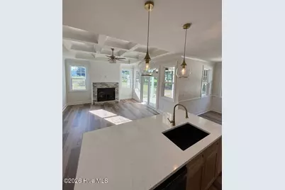 706 W Bridgers Street Ext, Burgaw, NC 28425 - Photo 5