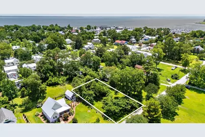 504 Midyette Street, Oriental, NC 28571 - Photo 1