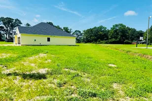 502 S Carey St, La Grange, NC 28551 - Photo 3