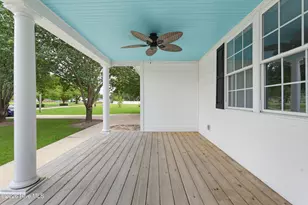 113 Stuart Ave, Lake Waccamaw, NC 28450 - Photo 7