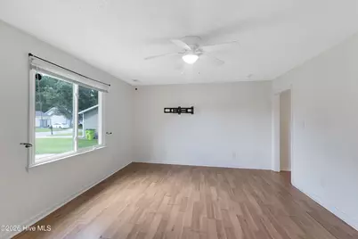109 Milestone Court, Jacksonville, NC 28546 - Photo 5