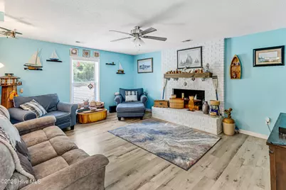 307 Yaupon Drive, Southport, NC 28461 - Photo 9