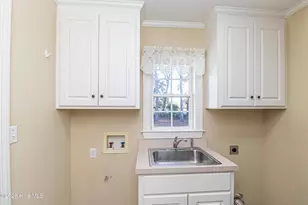 308 Hunters Creek Dr, Goldsboro, NC 27534 - Photo 9