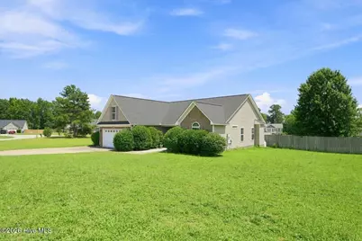 159 Declaration Drive, Raeford, NC 28376 - Photo 3