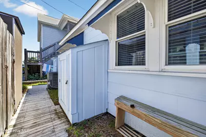 617 S 3rd Avenue, Kure Beach, NC 28449 - Photo 9