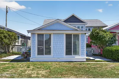 617 S 3rd Avenue, Kure Beach, NC 28449 - Photo 3