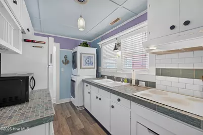 617 S 3rd Avenue, Kure Beach, NC 28449 - Photo 23