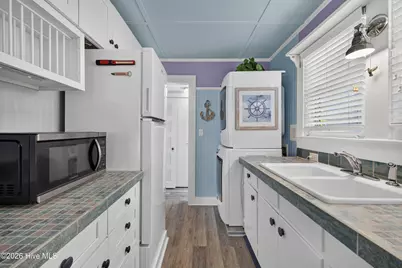 617 S 3rd Avenue, Kure Beach, NC 28449 - Photo 25
