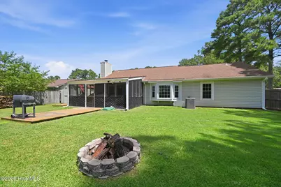 105 Cherrywood Court, Jacksonville, NC 28546 - Photo 7