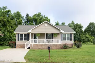 207 Dixie Cir, Clinton, NC 28328 - Photo 1