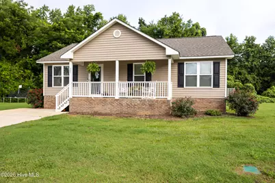 207 Dixie Circle, Clinton, NC 28328 - Photo 3