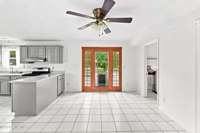 501 Tower Drive, Jacksonville, NC 28546 - Photo 9