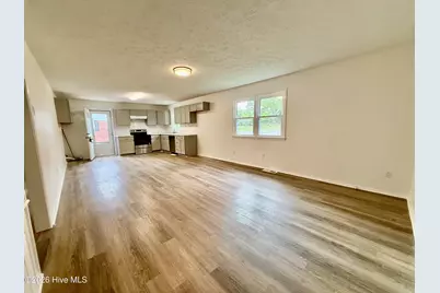 103 Betty Brooks Boulevard, Hamlet, NC 28345 - Photo 3