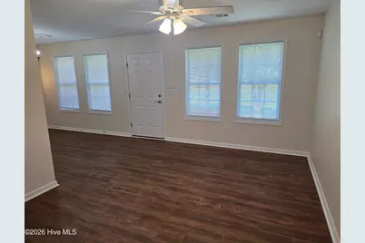 109 Cheyenne Court, Lake Waccamaw, NC 28450 - Photo 5