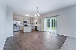 310 Samuel Run Dr, Jacksonville, NC 28546 - Photo 5