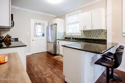 302 Tarboro Street NE, Wilson, NC 27893 - Photo 7
