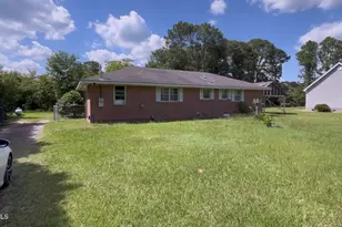 103 Alexander St, Elizabethtown, NC 28337 - Photo 1
