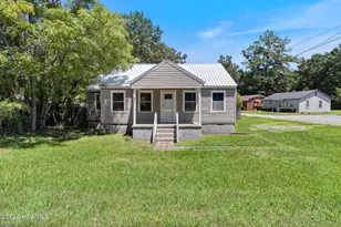 707 E Broad St, Elizabethtown, NC 28337 - Photo 3