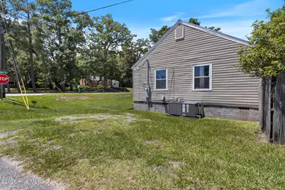707 E Broad Street, Elizabethtown, NC 28337 - Photo 25