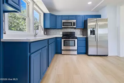 707 E Broad Street, Elizabethtown, NC 28337 - Photo 9