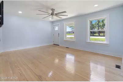 707 E Broad Street, Elizabethtown, NC 28337 - Photo 7