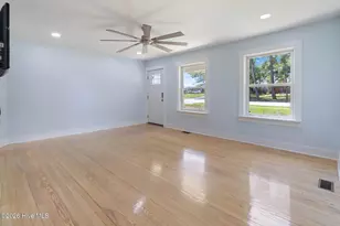 707 E Broad St, Elizabethtown, NC 28337 - Photo 7