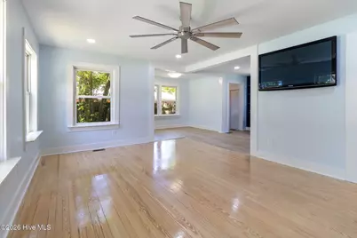707 E Broad Street, Elizabethtown, NC 28337 - Photo 5