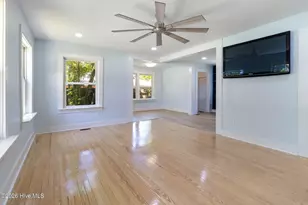 707 E Broad St, Elizabethtown, NC 28337 - Photo 5