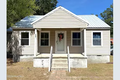 707 E Broad Street, Elizabethtown, NC 28337 - Photo 1