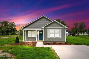 104 Lee St, Roseboro, NC 28382 - Photo 3