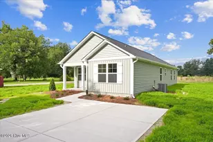 104 Lee St, Roseboro, NC 28382 - Photo 5