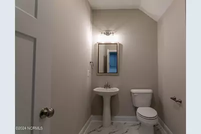 519 N Sycamore Street, Aberdeen, NC 28315 - Photo 5
