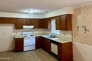 100 Kristin Dr, Greenville, NC 27834 - Photo 7