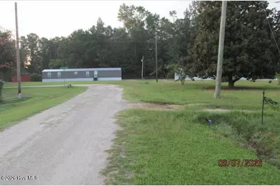 17 Dot Avenue, Lumberton, NC 28360 - Photo 7