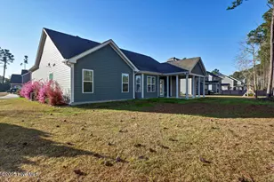 375 W Goldeneye Ln, Sneads Ferry, NC 28460 - Photo 5