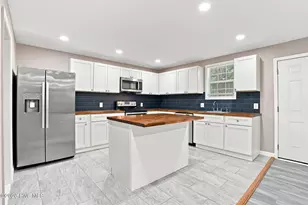 211 E Williamson St, Mount Olive, NC 28365 - Photo 5