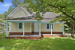 211 E Williamson St, Mount Olive, NC 28365 - Photo 3