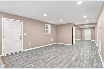 211 E Williamson Street, Mount Olive, NC 28365 - Photo 27