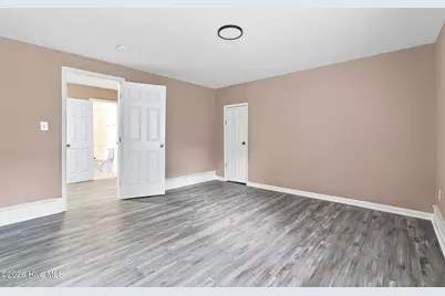 211 E Williamson Street, Mount Olive, NC 28365 - Photo 23
