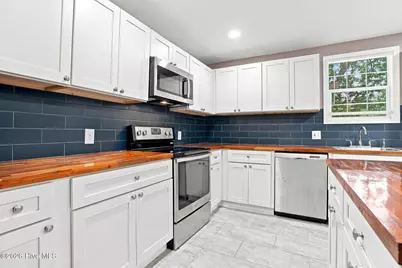 211 E Williamson Street, Mount Olive, NC 28365 - Photo 7