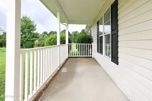 110 Goldie Ln, Beulaville, NC 28518 - Photo 3