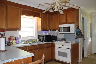 803 Brickyard Court, Greenville, NC 27858 - Photo 5