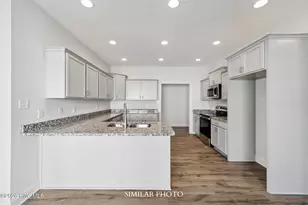 617 Blue Falcon Ct, Jacksonville, NC 28546 - Photo 11
